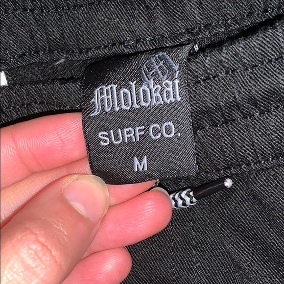 Shorts - Picture 2 of 3